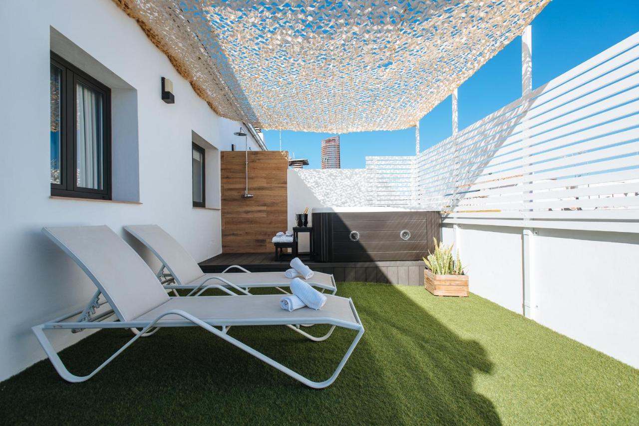 Lola De Triana Apartments Seville Exterior photo